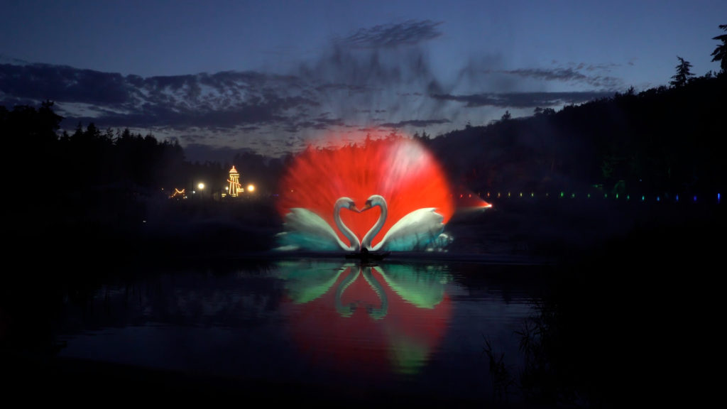LATITUDE FESTIVAL WATER SCREEN VIDEO PROJECTION SHOW