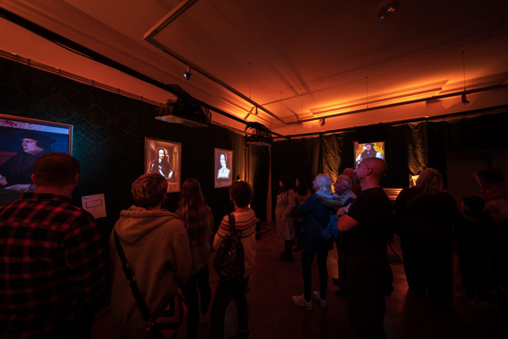 Hampton court immersive room